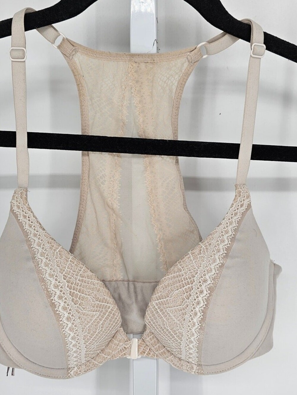 Body by Victorias Secret Sz 32B Perfect Shape Front Clasp Bra Cream Lace